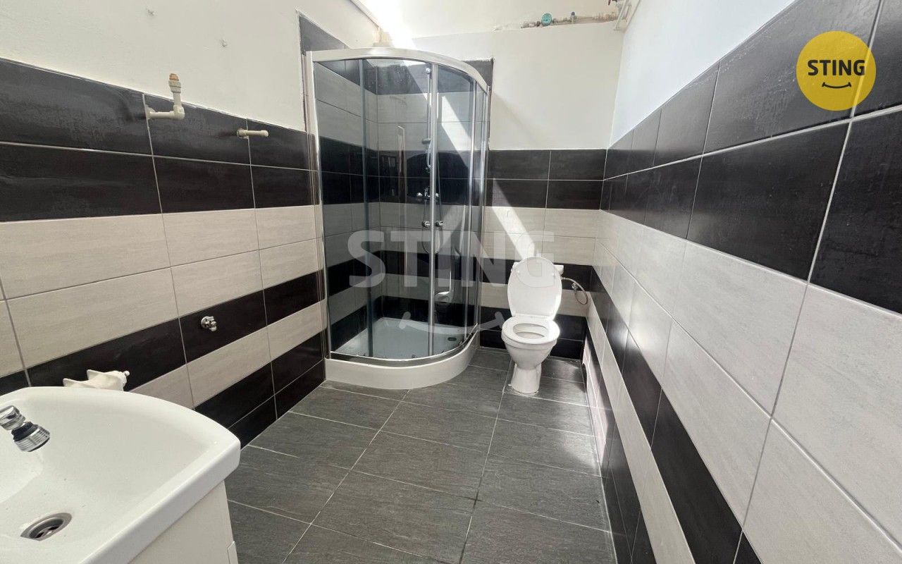 Pronájem komerčního prostoru 76 m² - foto 3