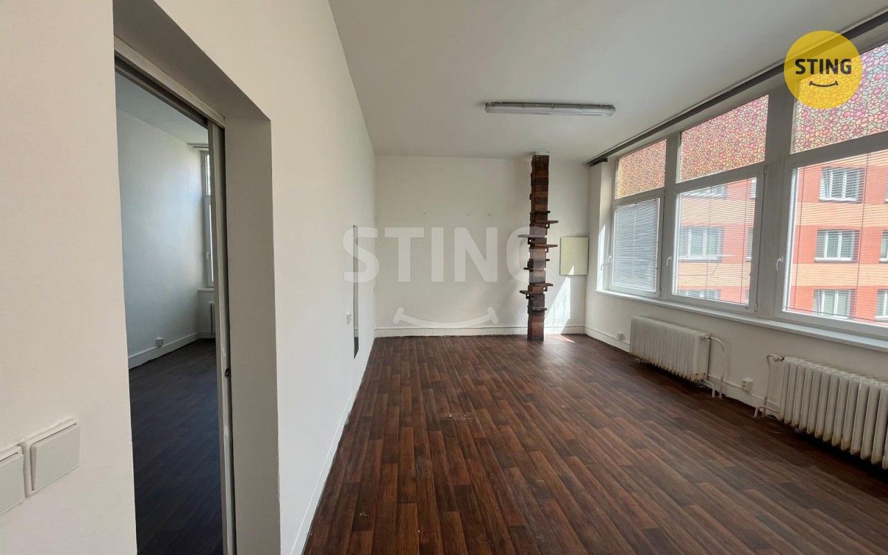 Pronájem komerčního prostoru 76 m² - foto 5