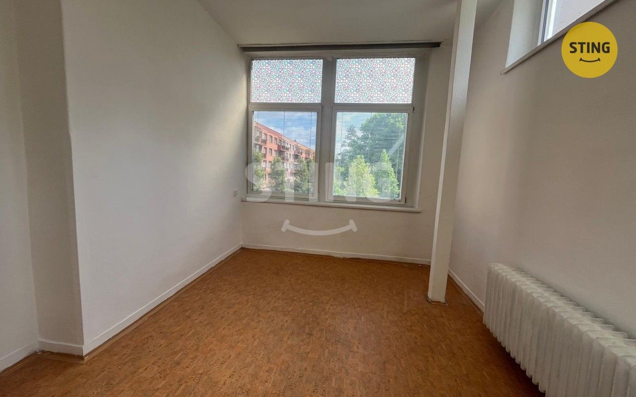 Pronájem komerčního prostoru 76 m² - foto 9