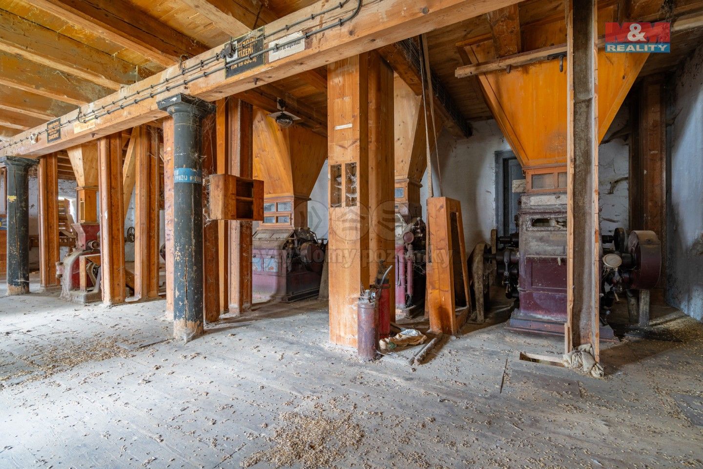 Prodej komerčního prostoru 934 m² - foto 10