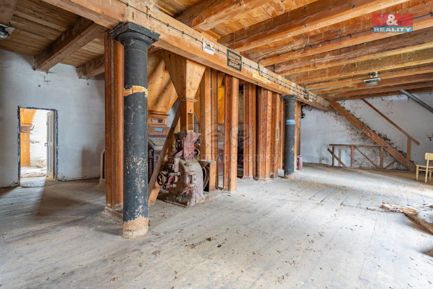 Prodej komerčního prostoru 934 m² - foto 14