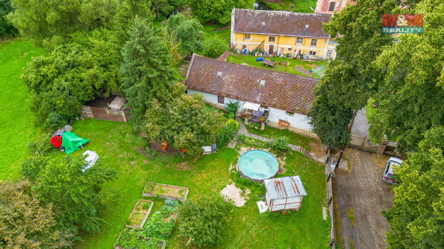 Prodej komerčního prostoru 934 m² - foto 9