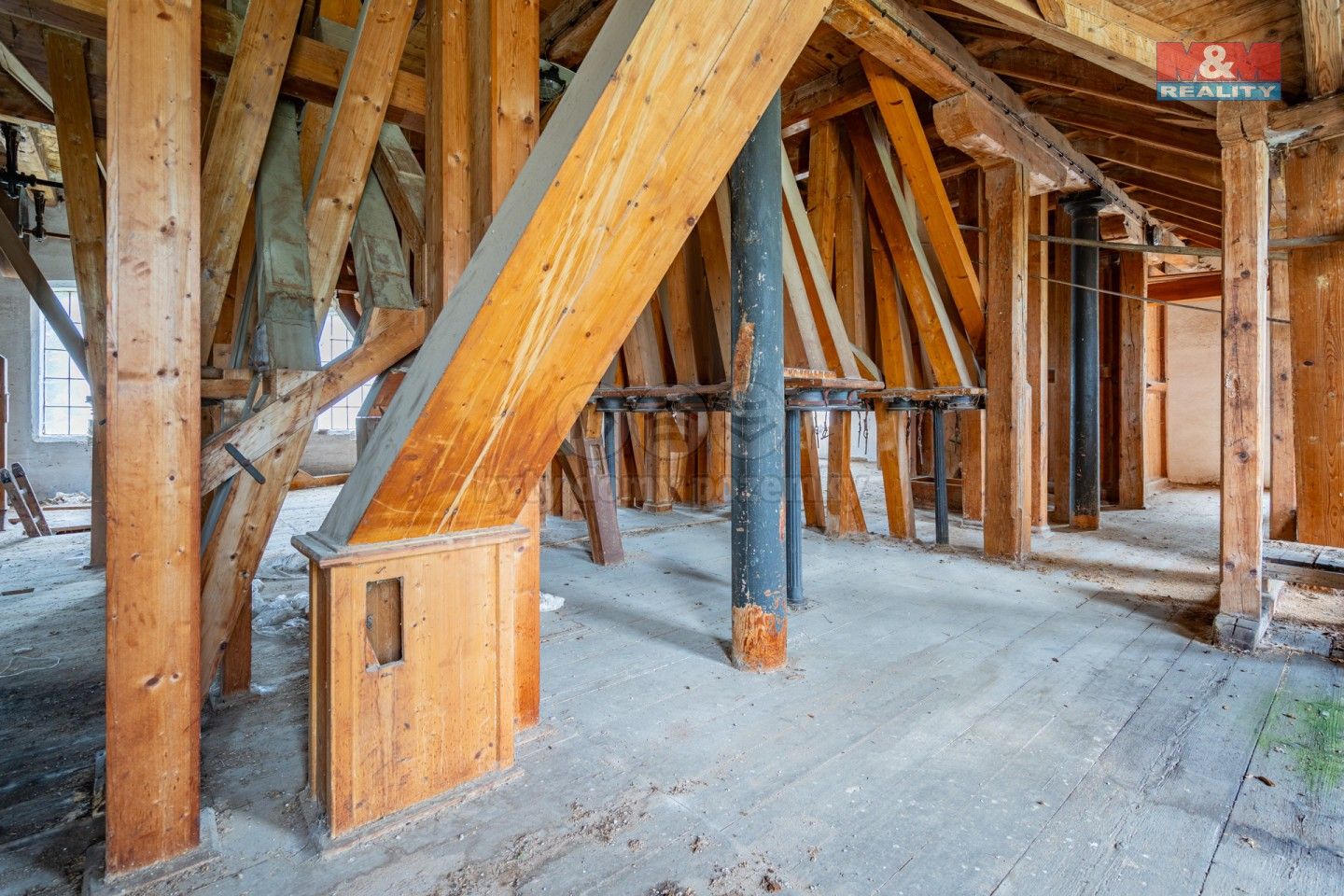 Prodej komerčního prostoru 934 m² - foto 20