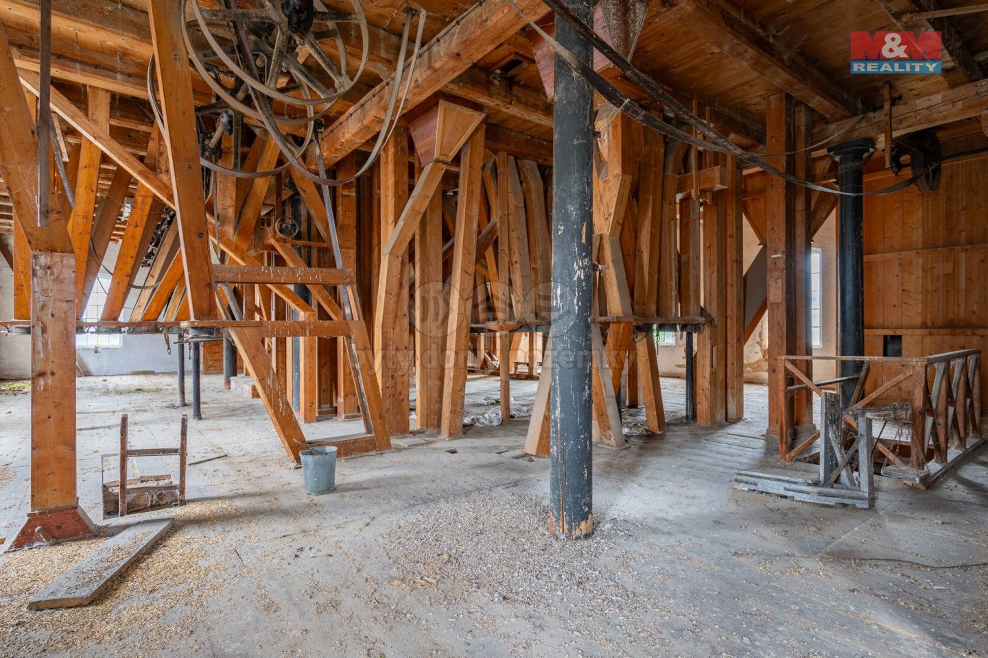 Prodej komerčního prostoru 934 m² - foto 21