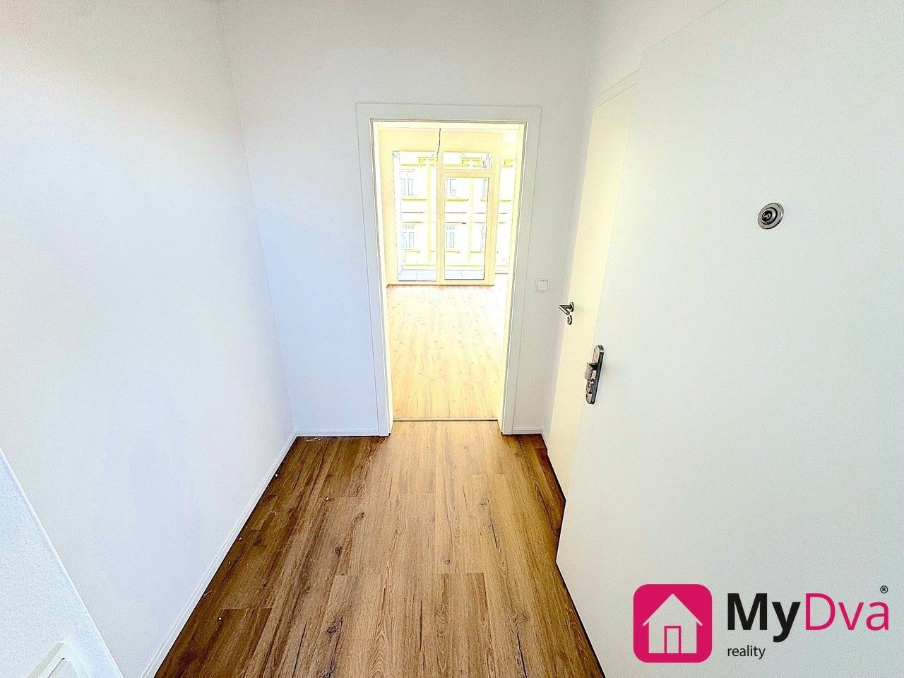 Pronájem bytu 1+kk 34 m² - foto 9
