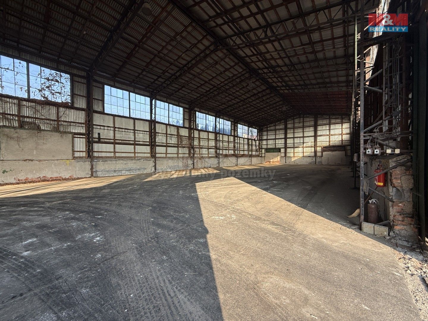 Pronájem nemovitosti 1050 m² - foto 2