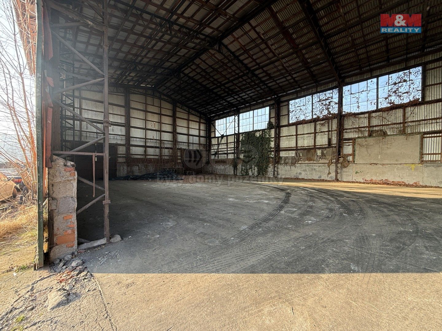 Pronájem komerčního prostoru 1050 m² - foto 6