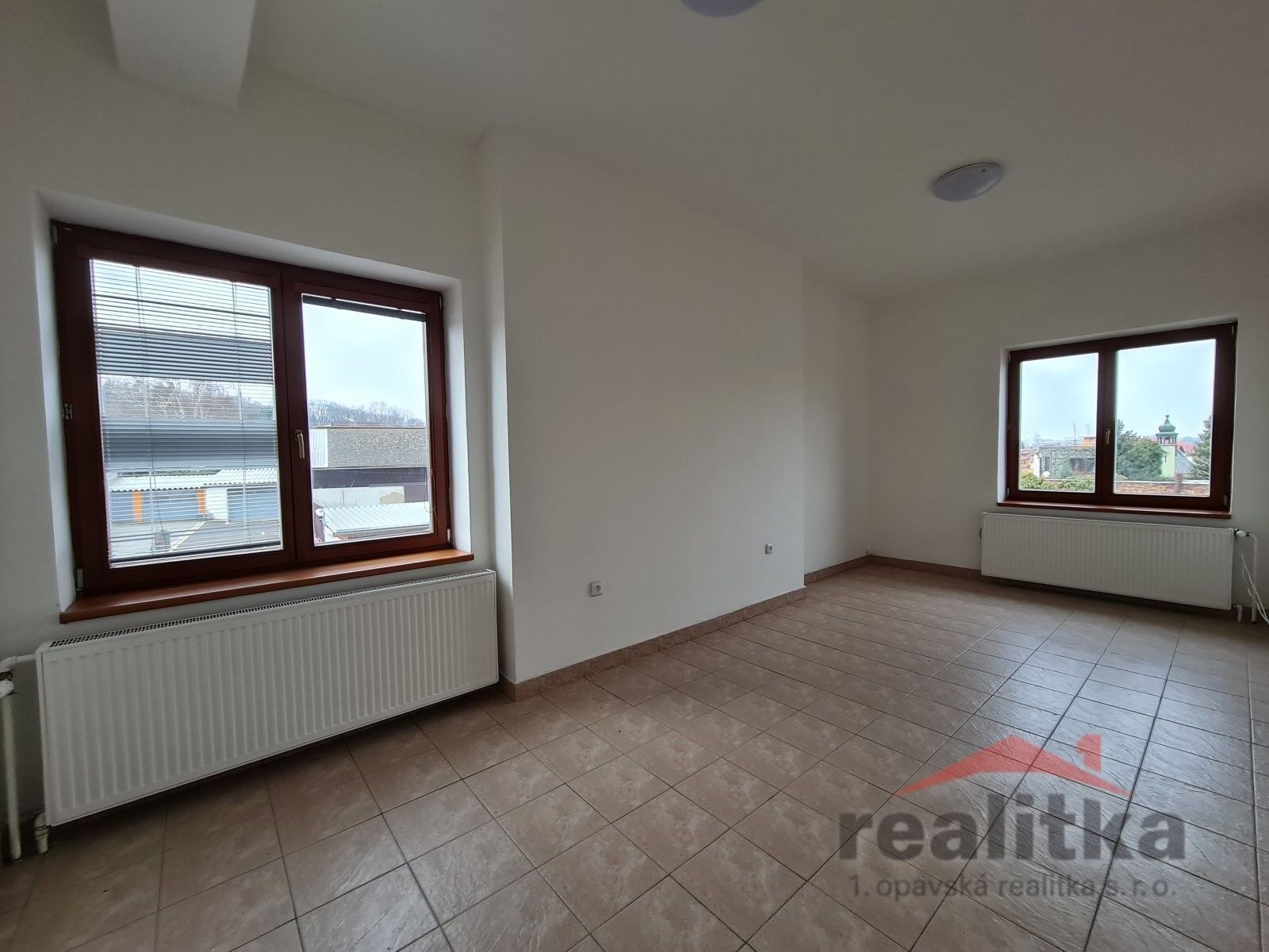 Pronájem komerčního prostoru 166 m² - foto 3