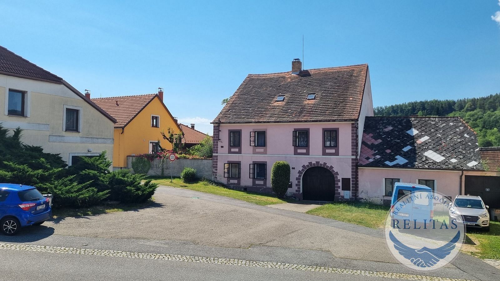 Prodej nemovitosti 244 m² - foto 4