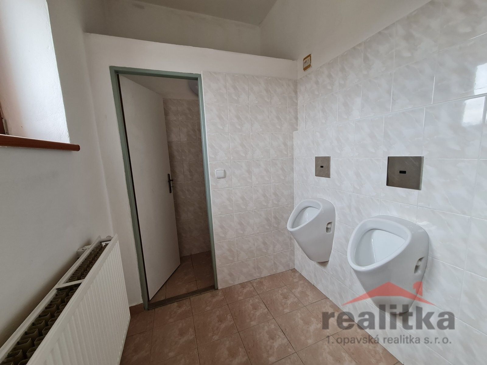 Pronájem komerčního prostoru 166 m² - foto 8
