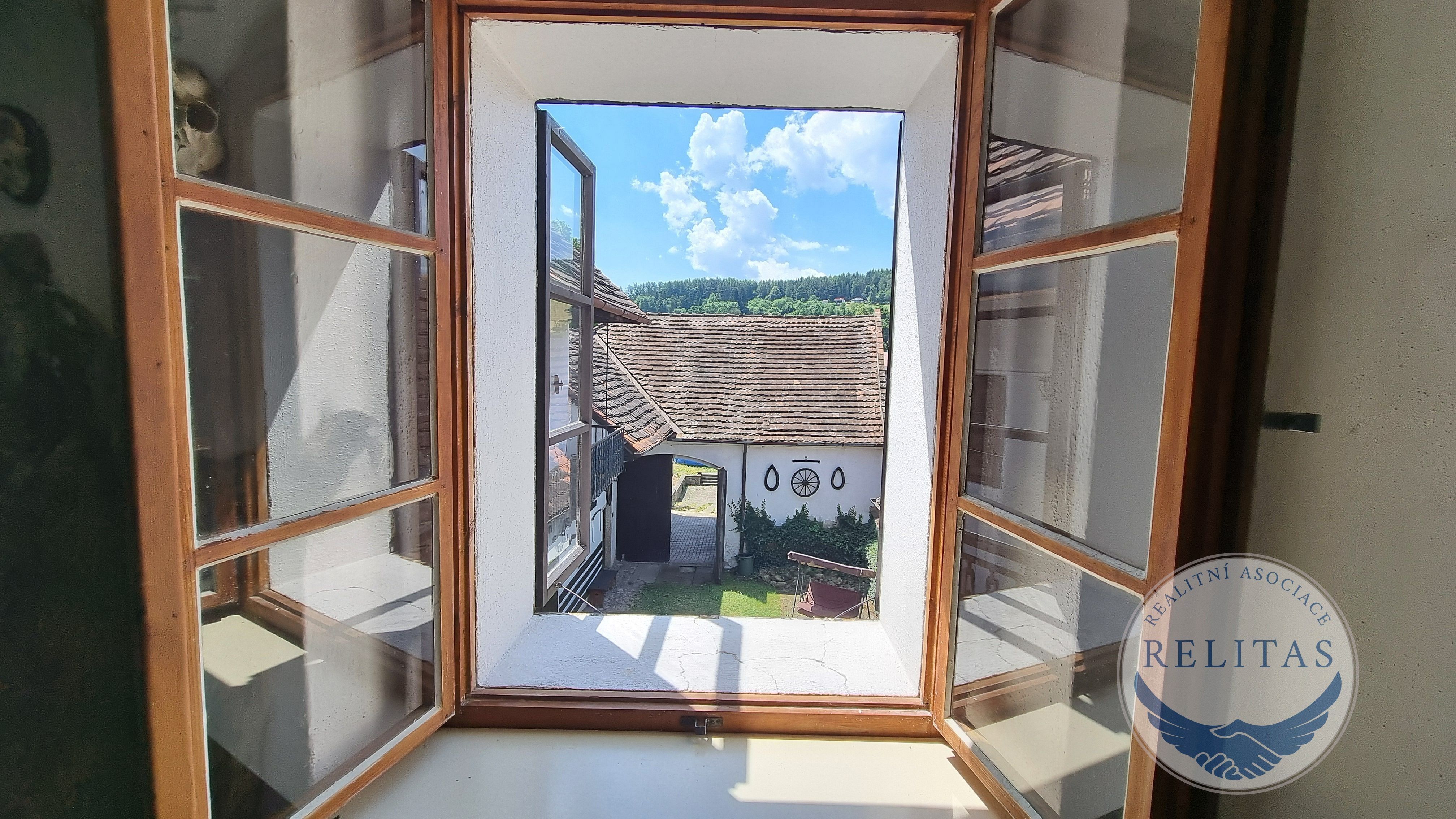 Prodej nemovitosti 244 m² - foto 17
