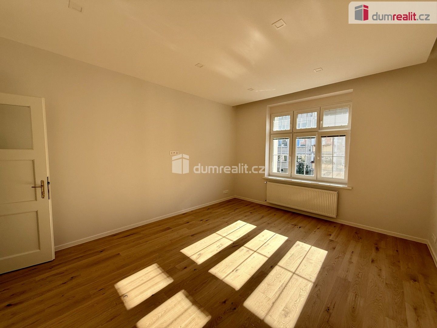 Pronájem bytu 4+kk 105 m² - foto 10