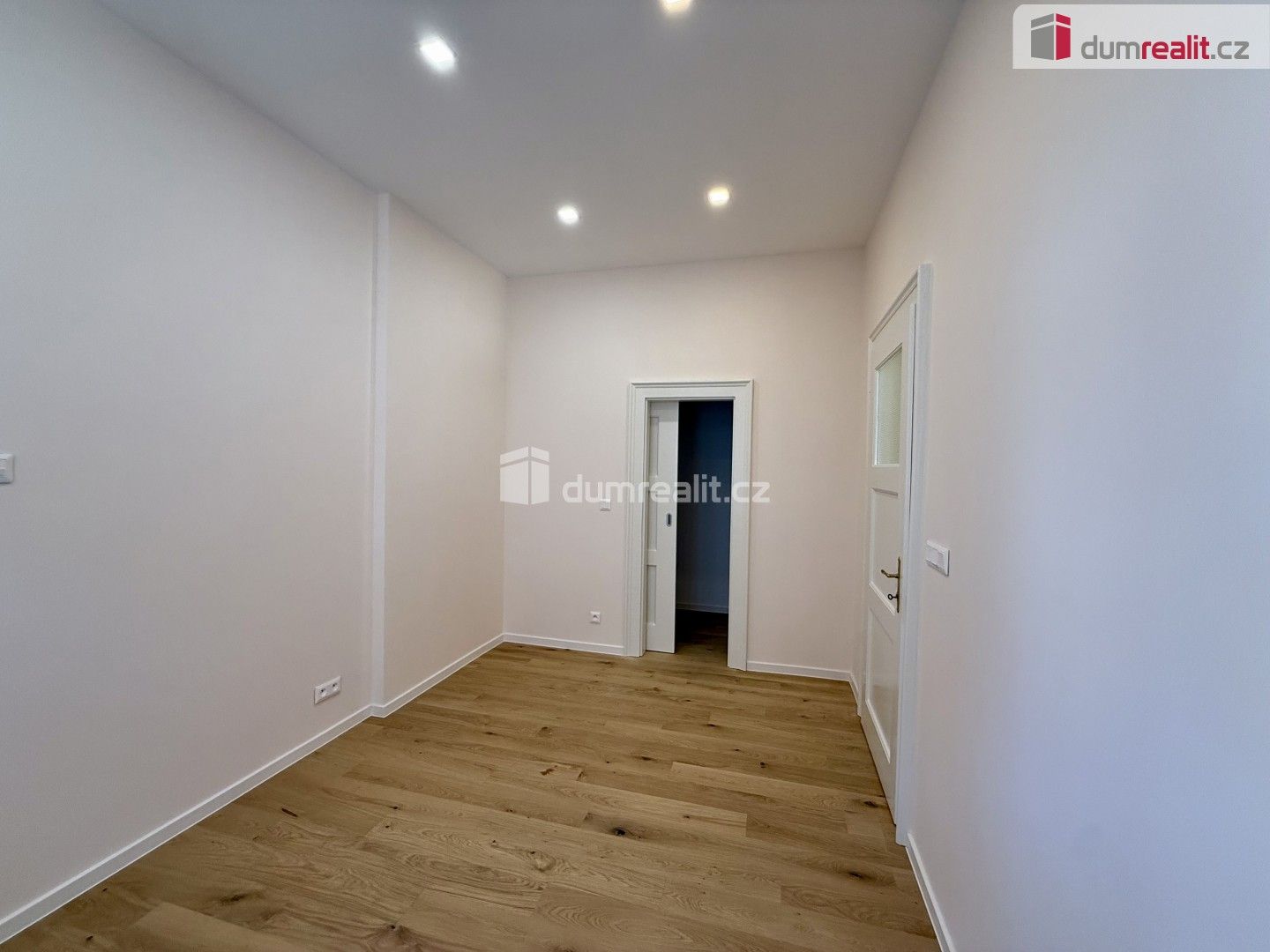 Pronájem bytu 4+kk 105 m² - foto 12