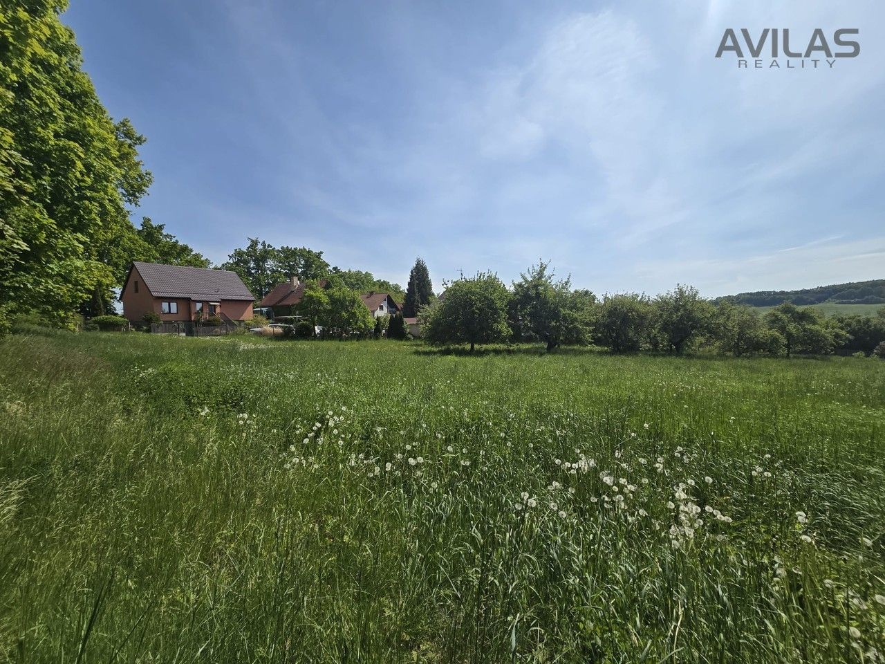 Prodej pozemku 731 m² - foto 1