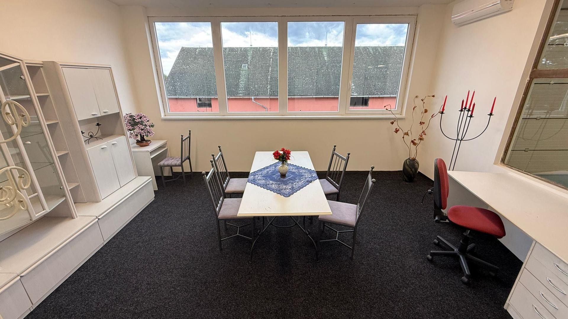 Pronájem komerčního prostoru 1200 m² - foto 10