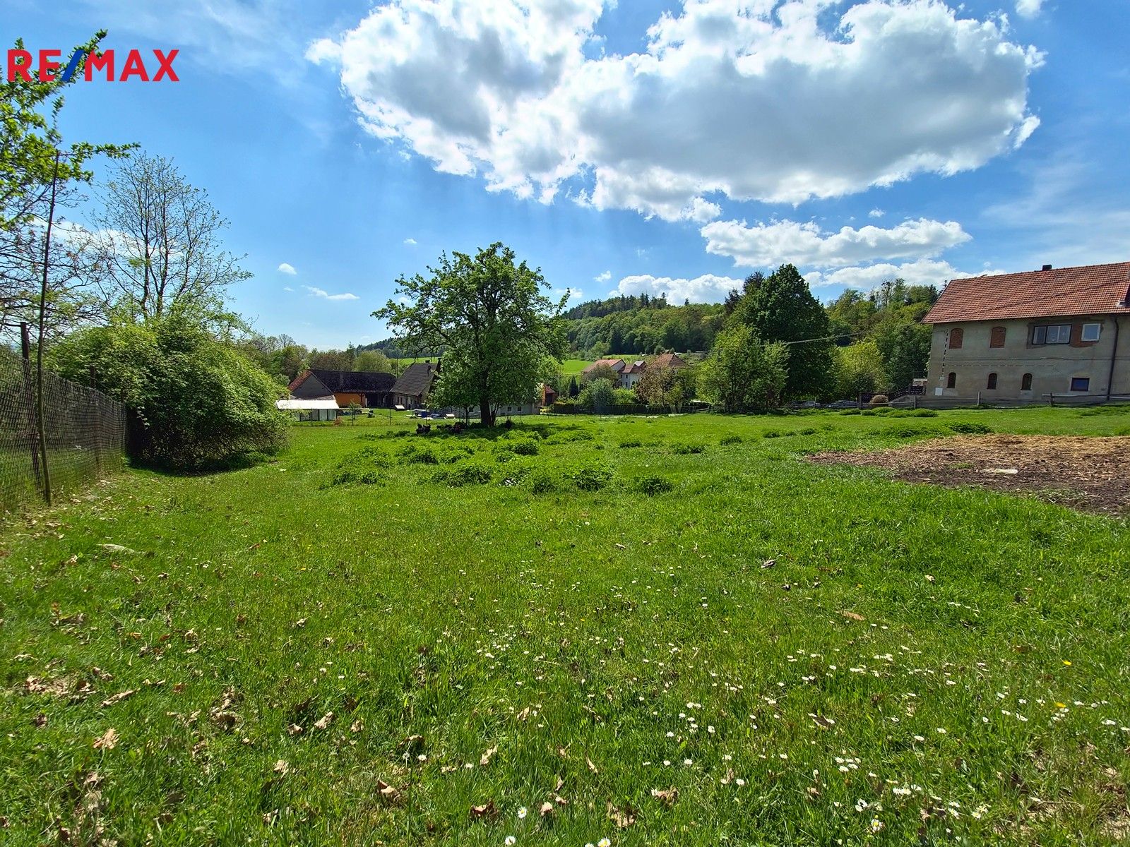 Prodej pozemku 885 m² - foto 5