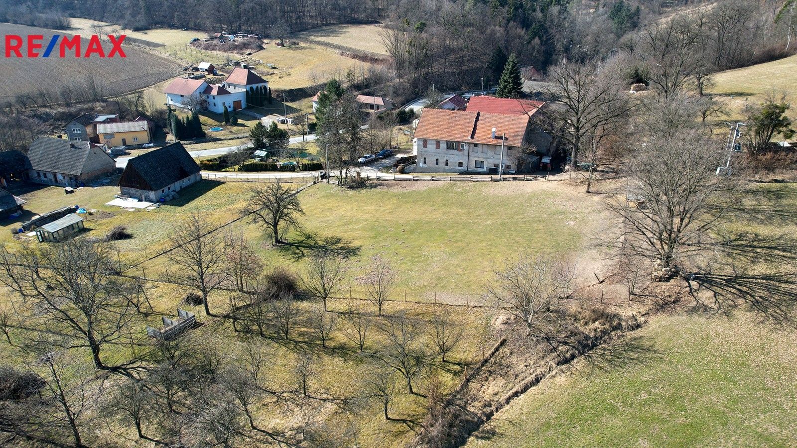 Prodej pozemku 885 m² - foto 16