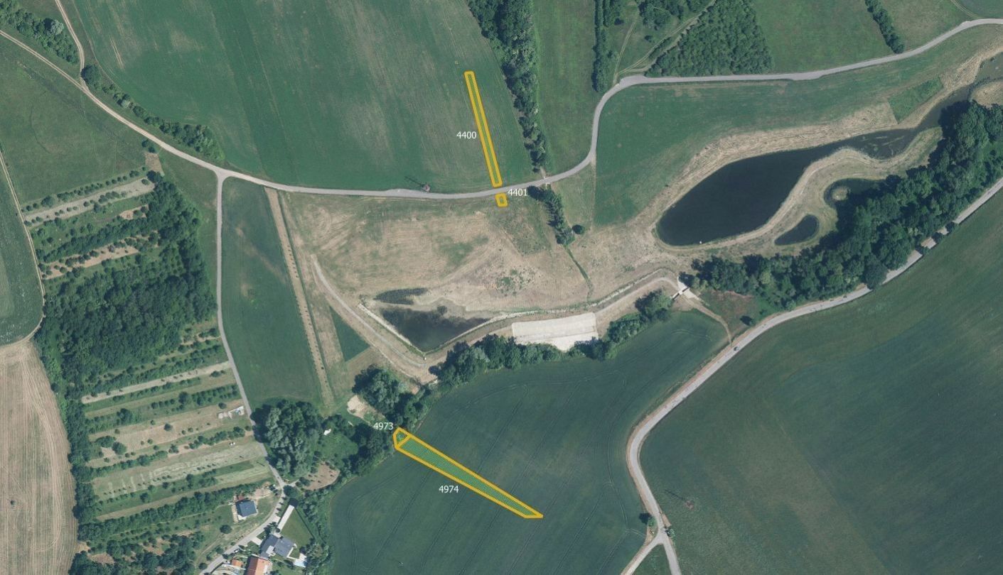 Prodej pozemku 13700 m² - foto 1