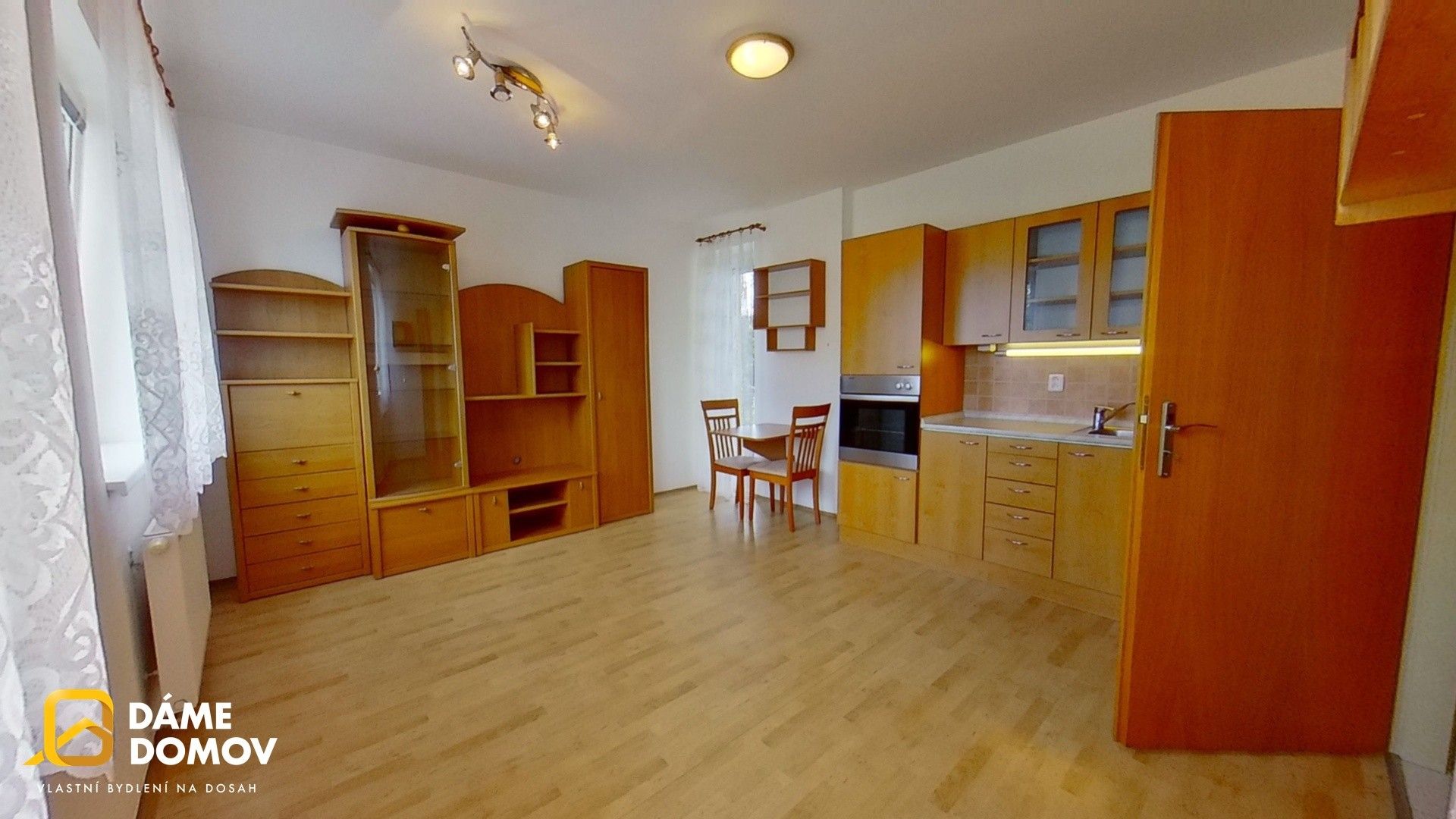 Pronájem bytu 1+kk 28 m² - foto 1