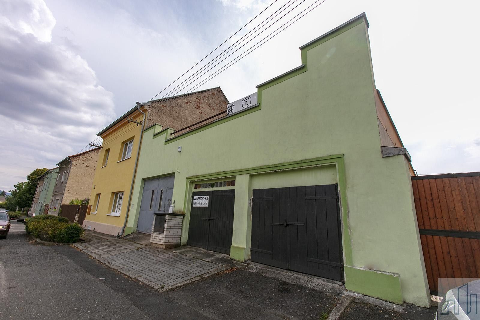 Prodej komerčního prostoru 255 m² - foto 1
