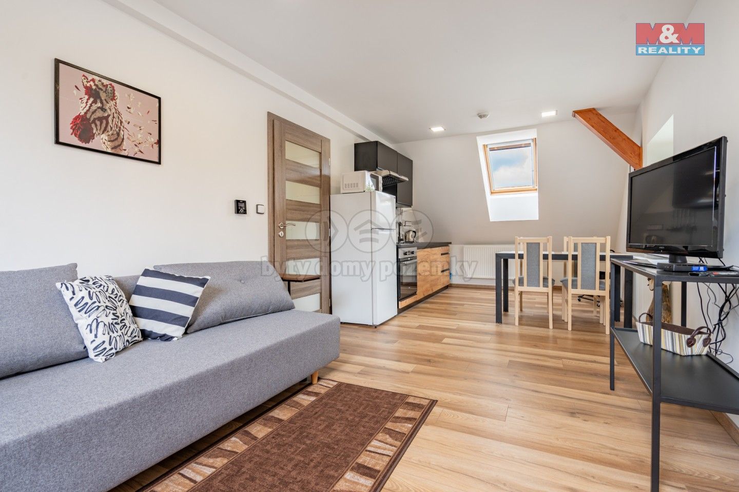 Pronájem bytu 60 m² - foto 1