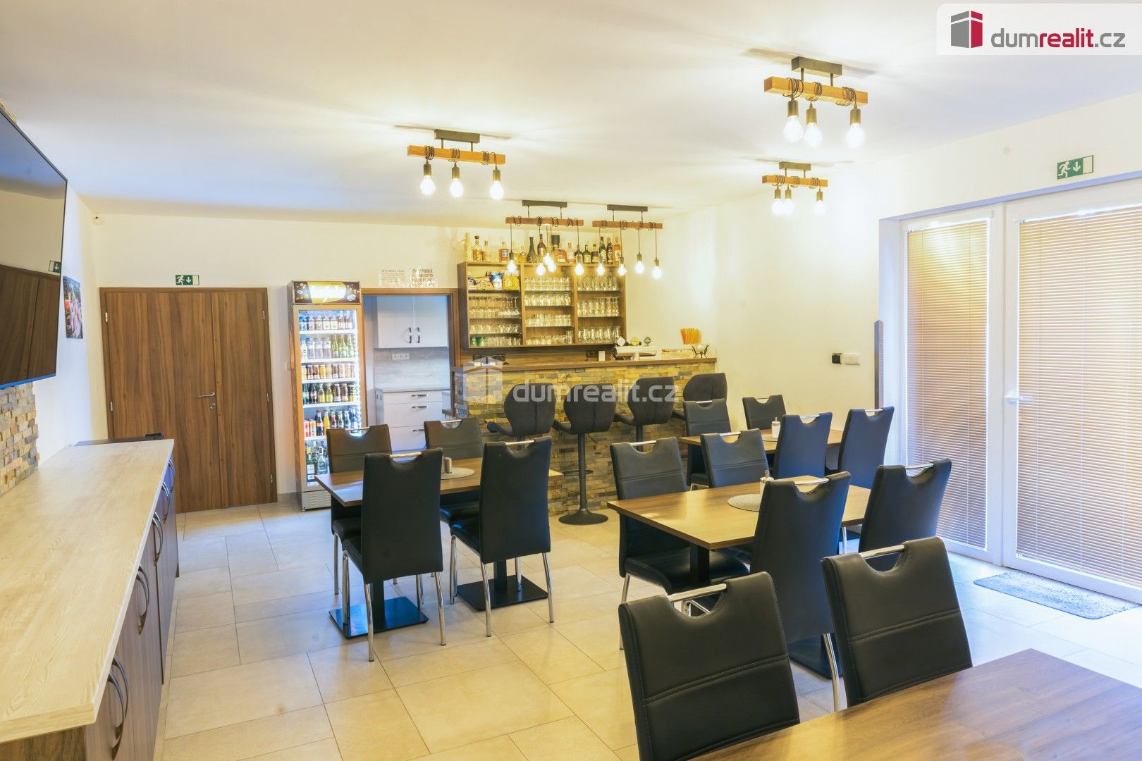Prodej komerčního prostoru 300 m² - foto 3