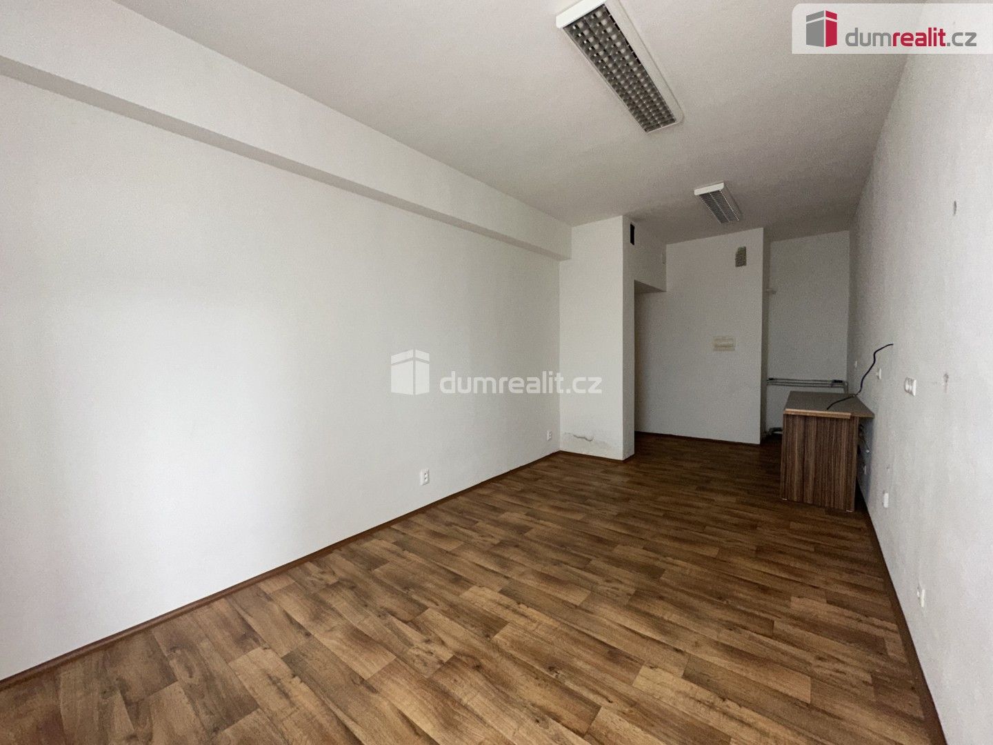 Pronájem komerčního prostoru 450 m² - foto 2