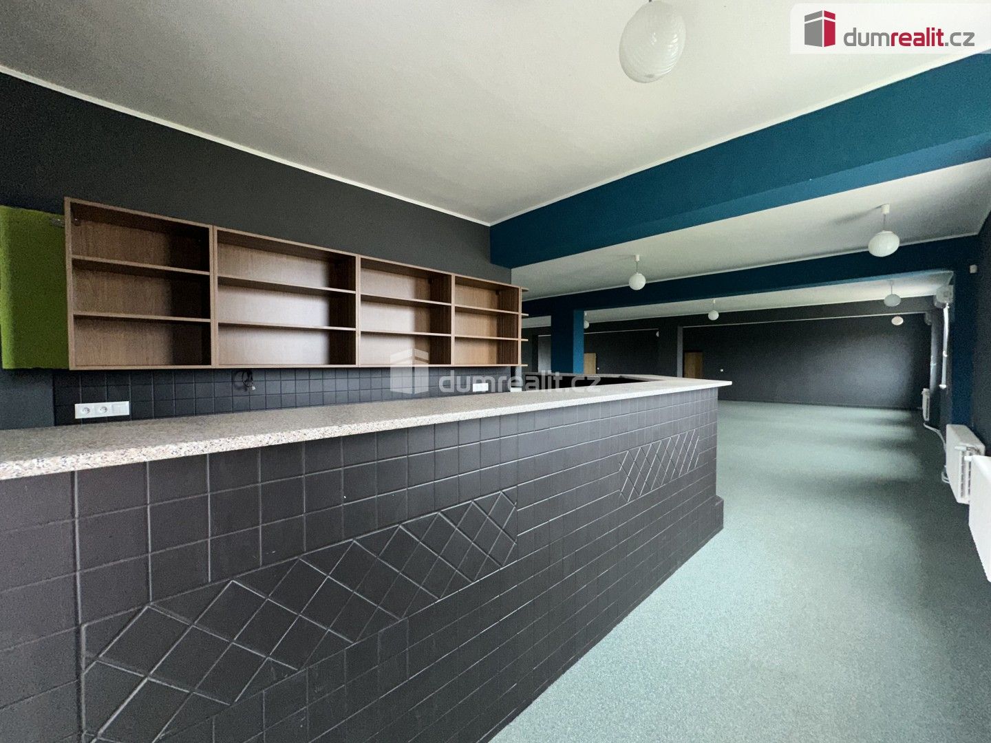 Pronájem komerčního prostoru 450 m² - foto 1
