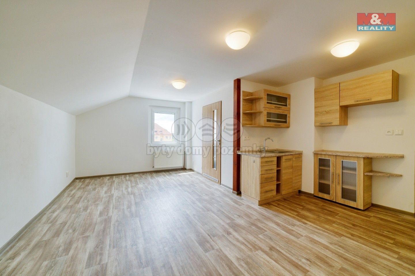 Pronájem komerčního prostoru 175 m² - foto 6