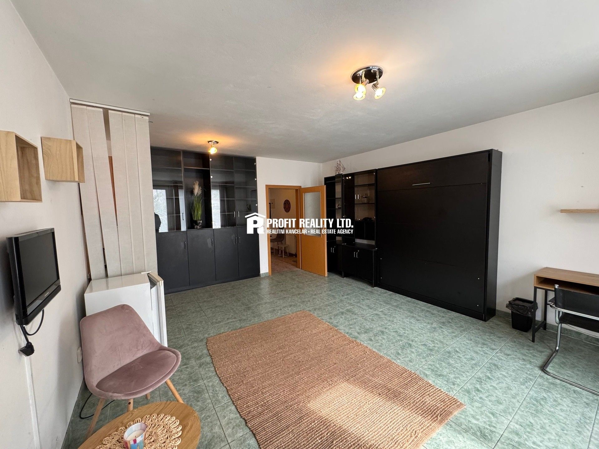 Pronájem bytu 1+kk 37 m² - foto 2