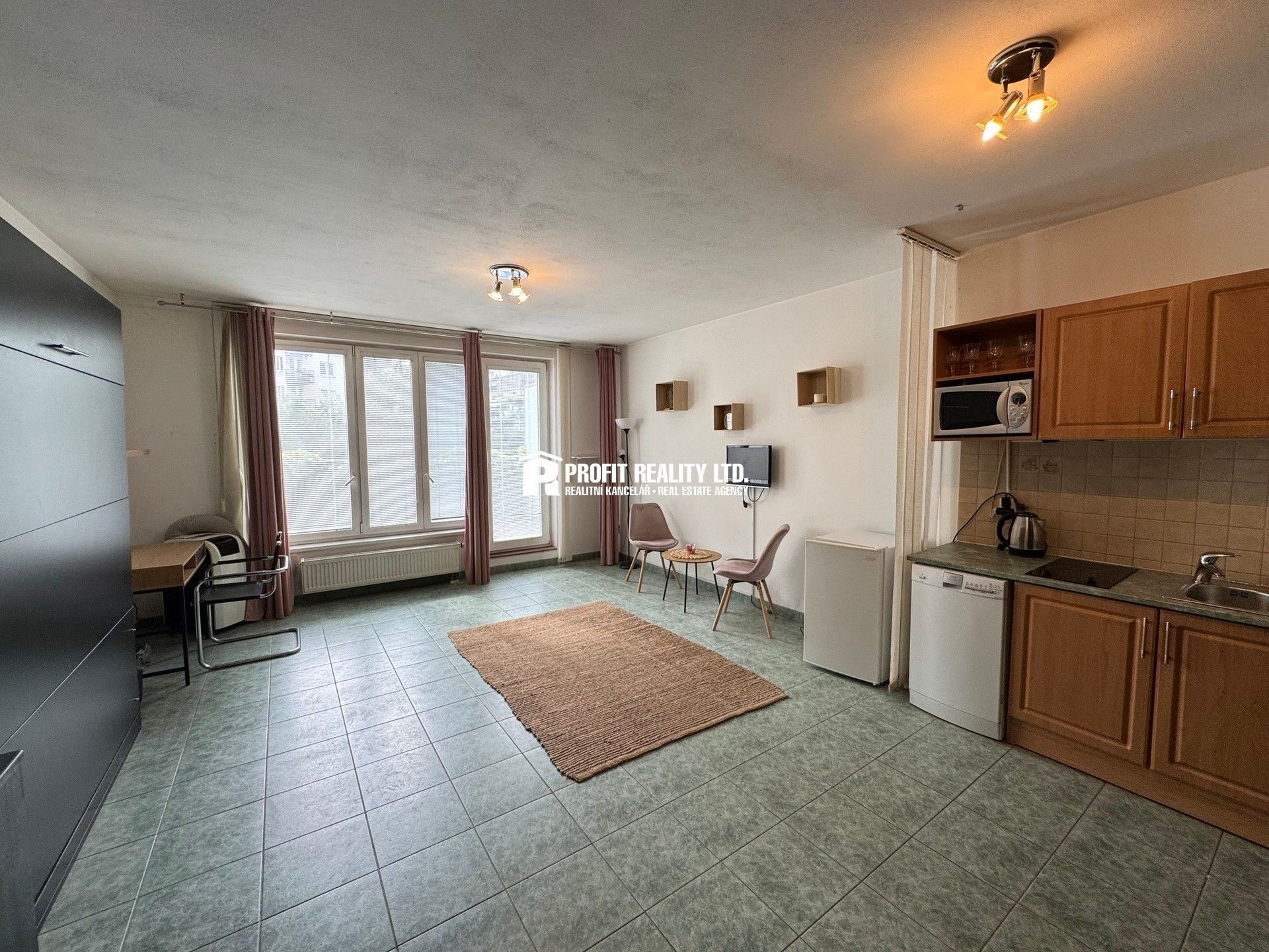 Pronájem bytu 1+kk 37 m² - foto 4