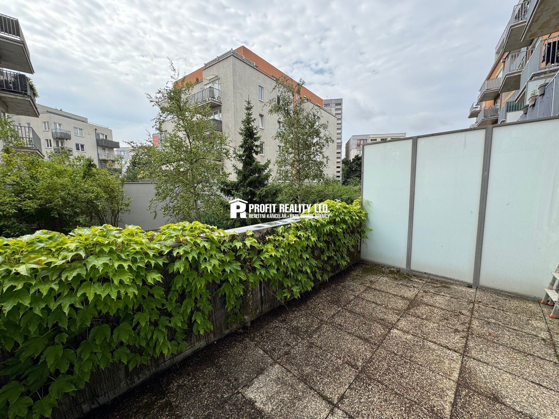 Pronájem bytu 1+kk 37 m² - foto 8