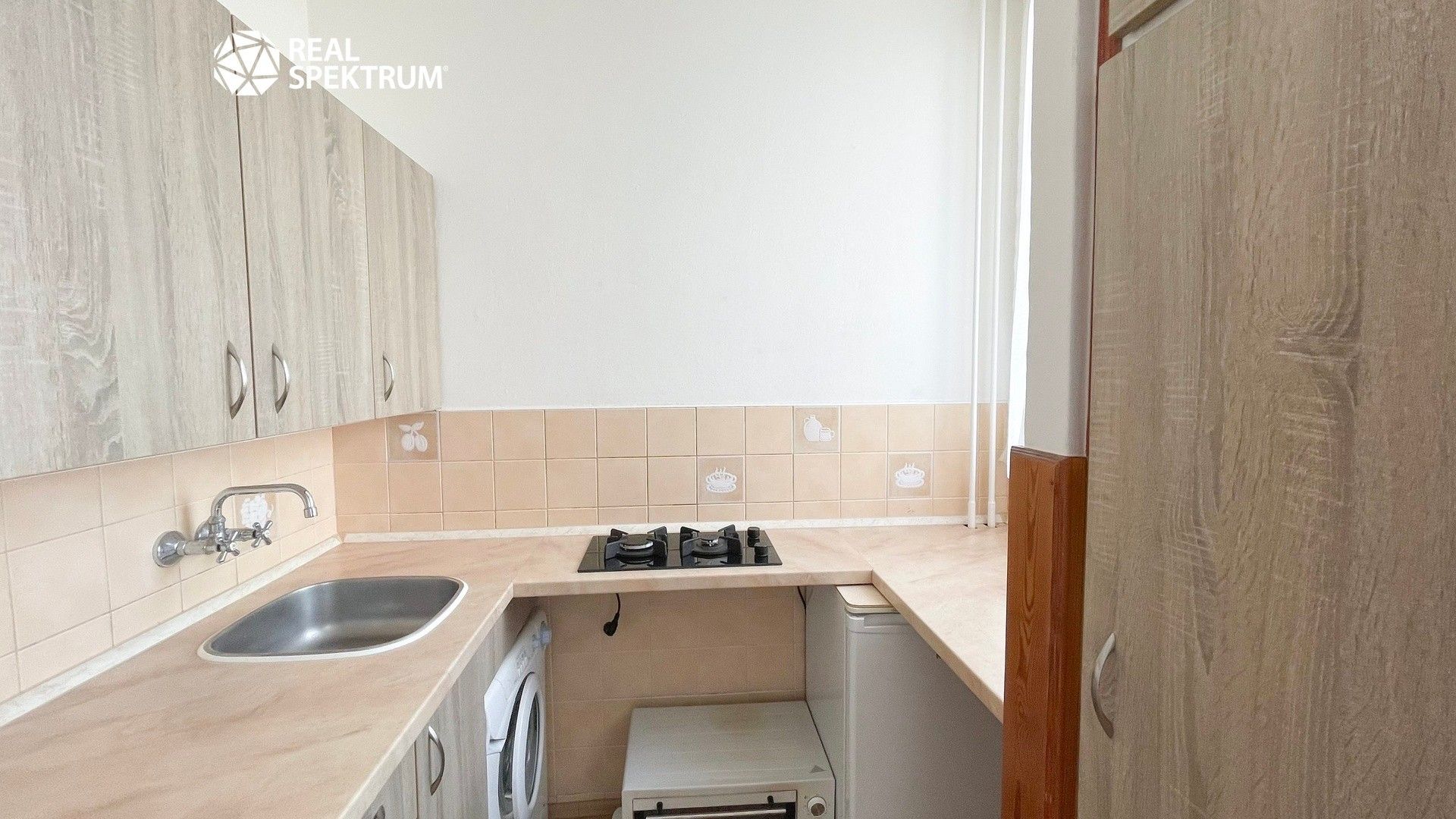 Pronájem bytu 1+1 28 m² - foto 6