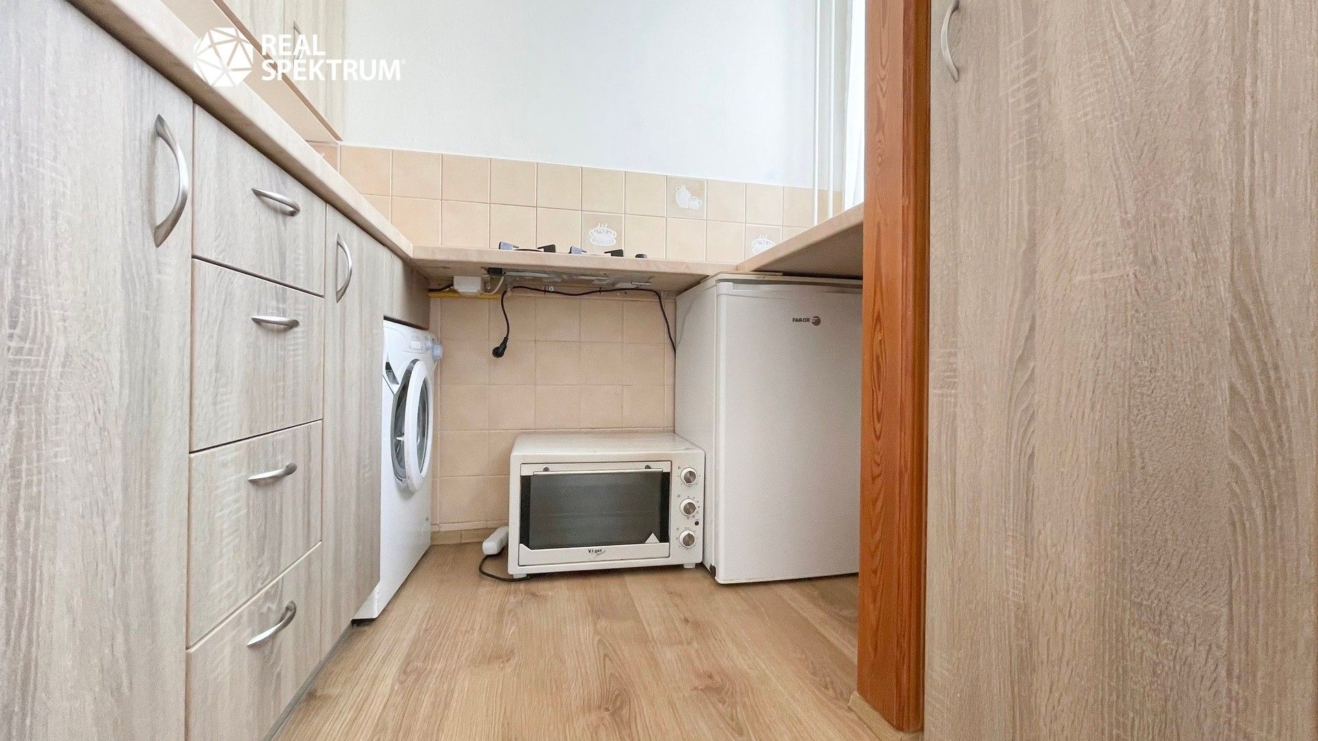 Pronájem bytu 1+1 28 m² - foto 11