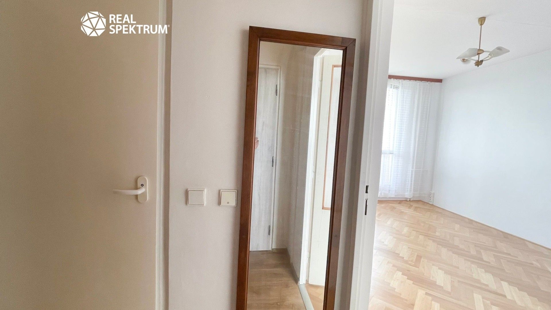 Pronájem bytu 1+1 28 m² - foto 13