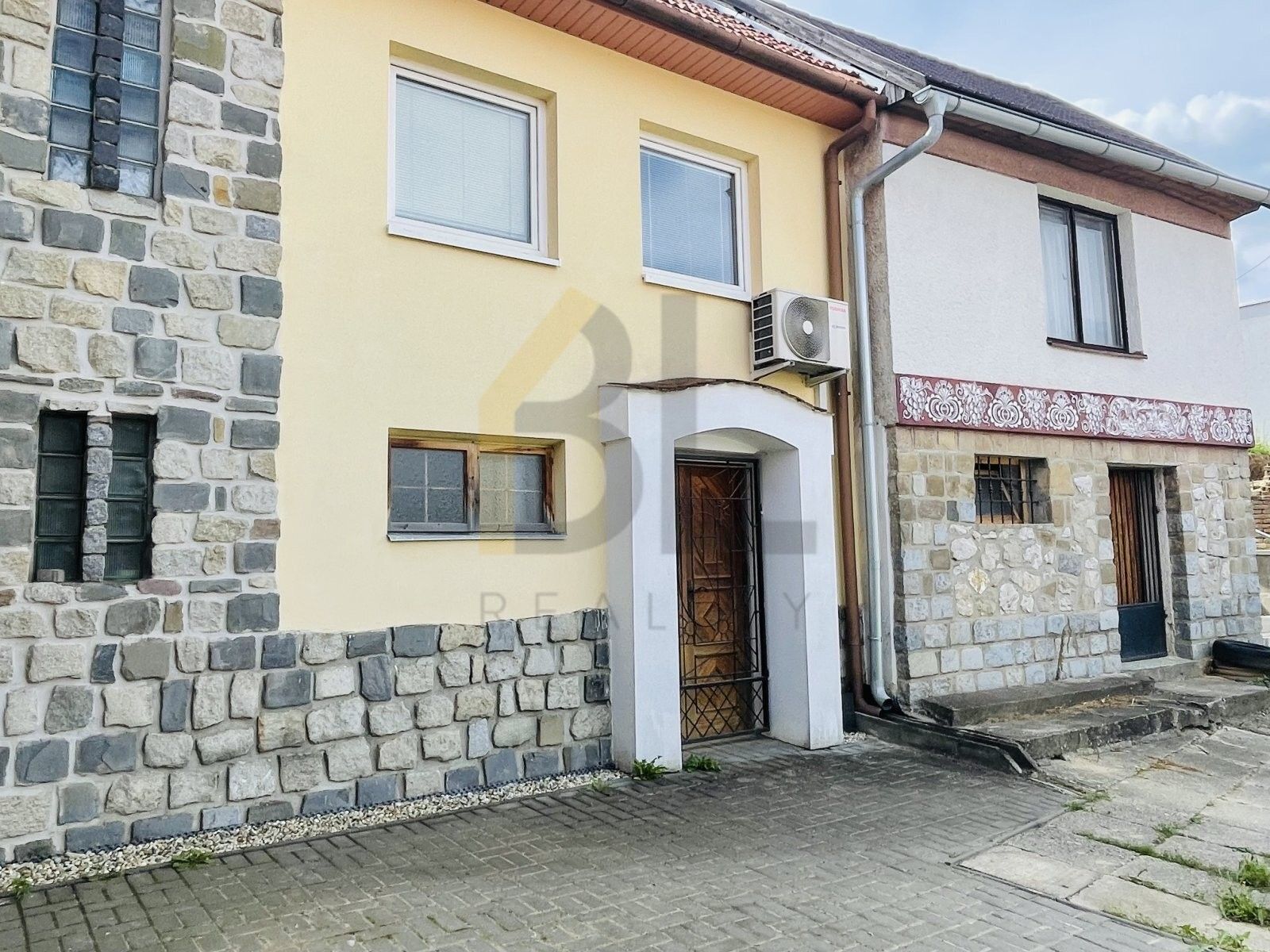 Prodej nemovitosti 37 m² - foto 2