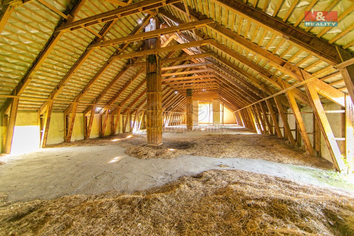 Prodej komerčního prostoru 4026 m² - foto 16