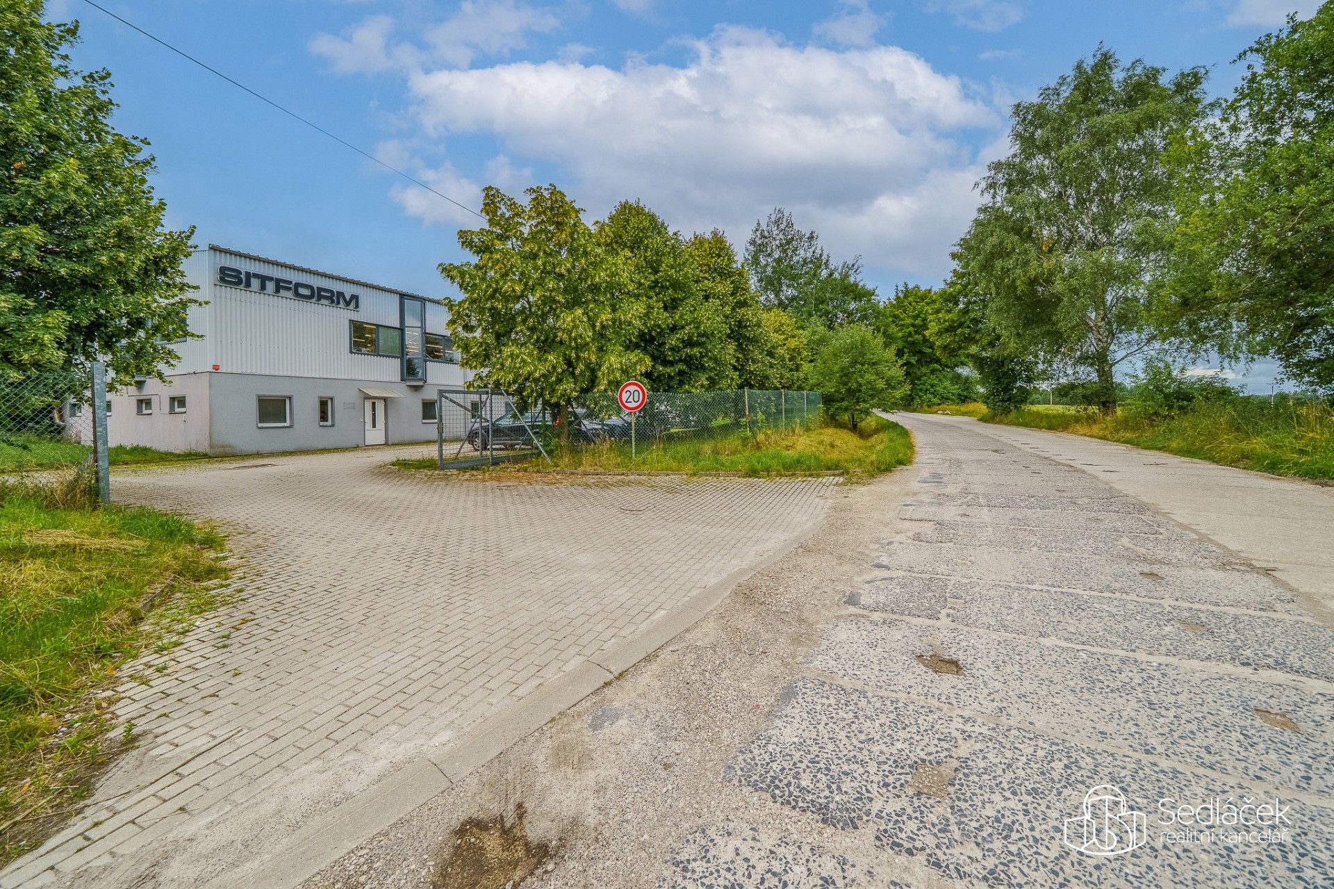 Prodej komerčního prostoru 3089 m² - foto 4