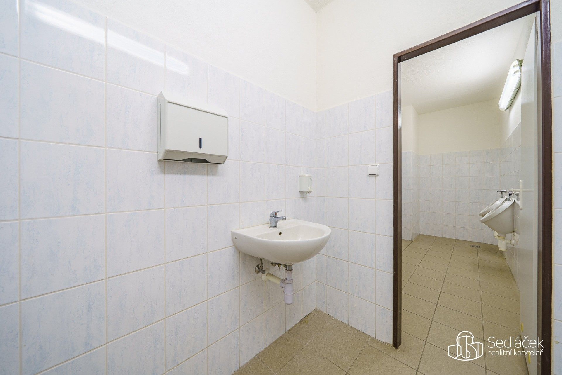 Prodej komerčního prostoru 3089 m² - foto 17
