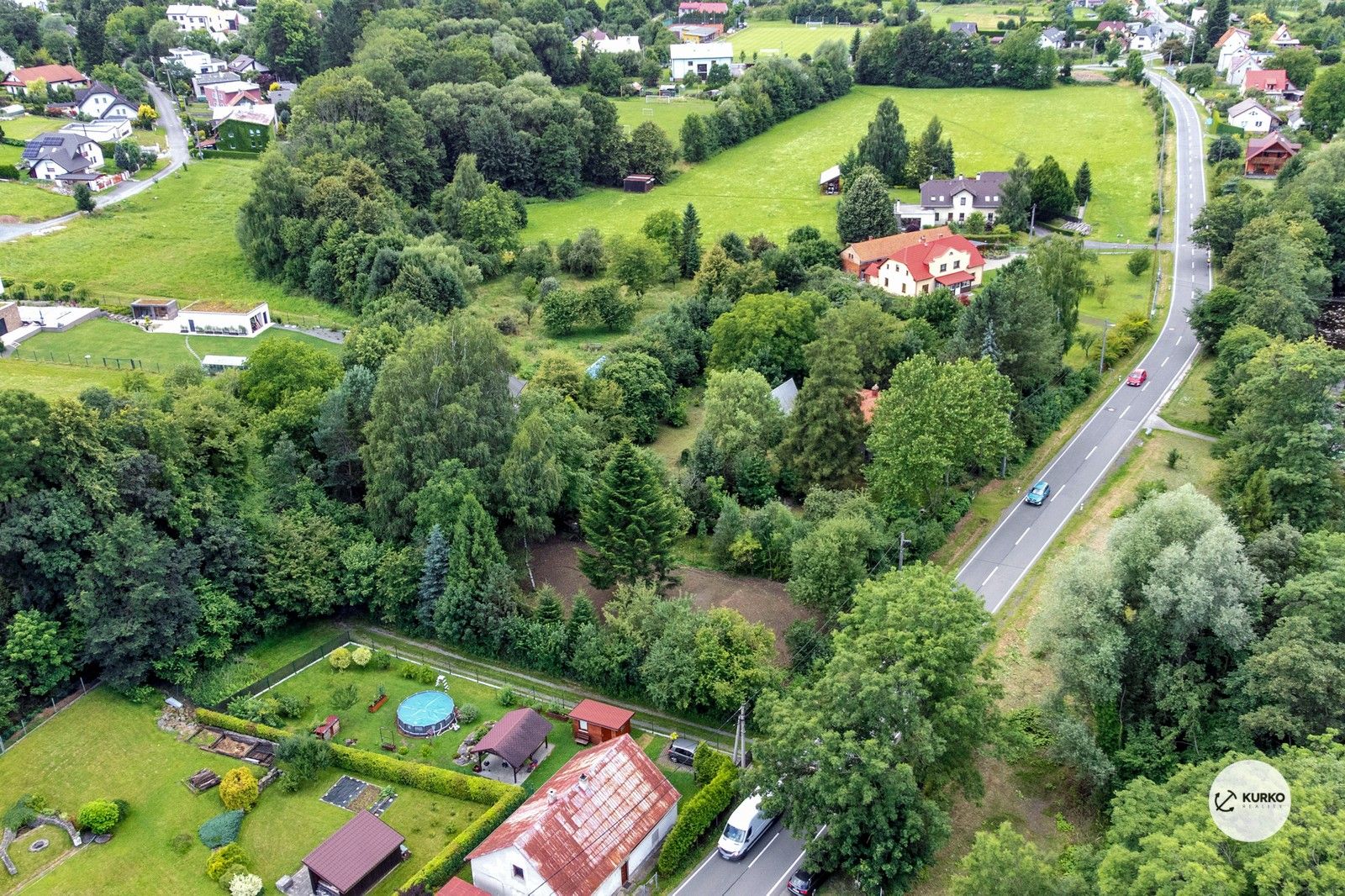 Prodej pozemku 1000 m² - foto 3