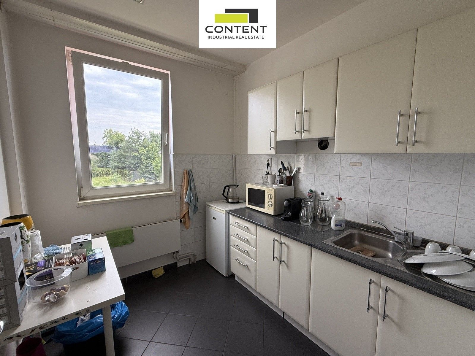 Pronájem komerčního prostoru 1918 m² - foto 11