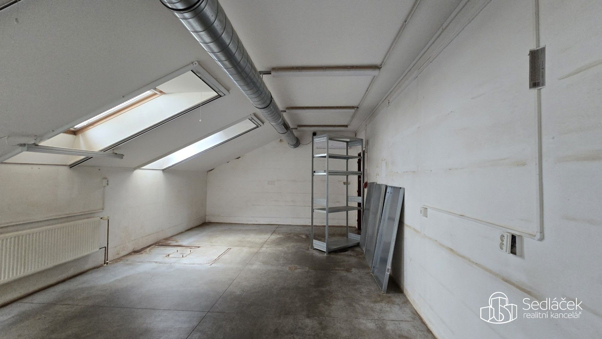Pronájem komerčního prostoru 876 m² - foto 15