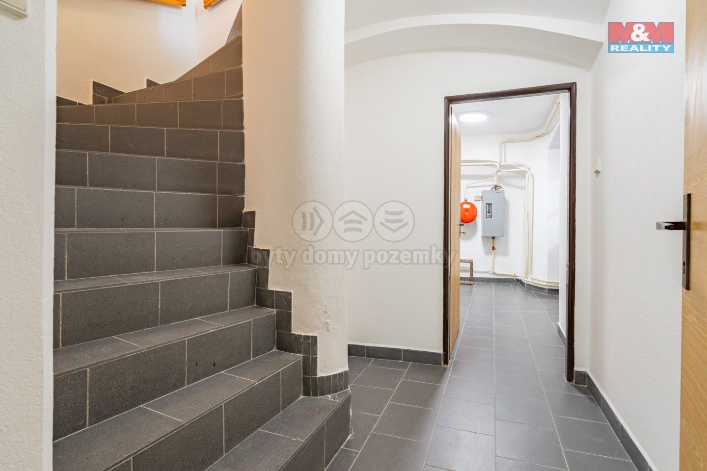Pronájem komerčního prostoru 210 m² - foto 14