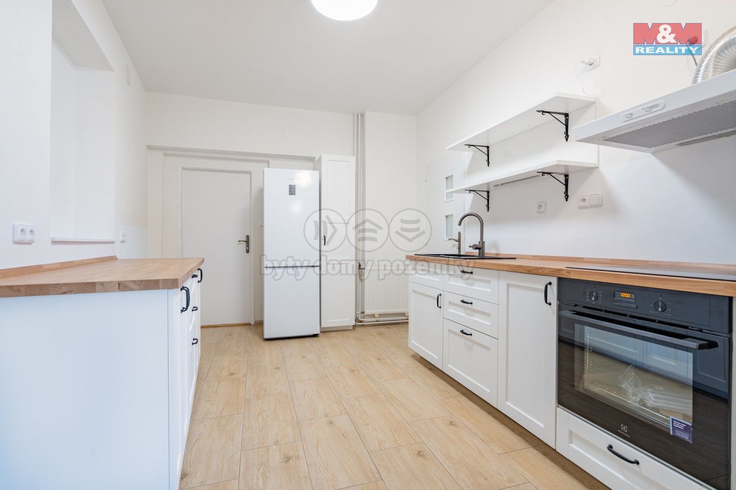 Pronájem komerčního prostoru 210 m² - foto 21