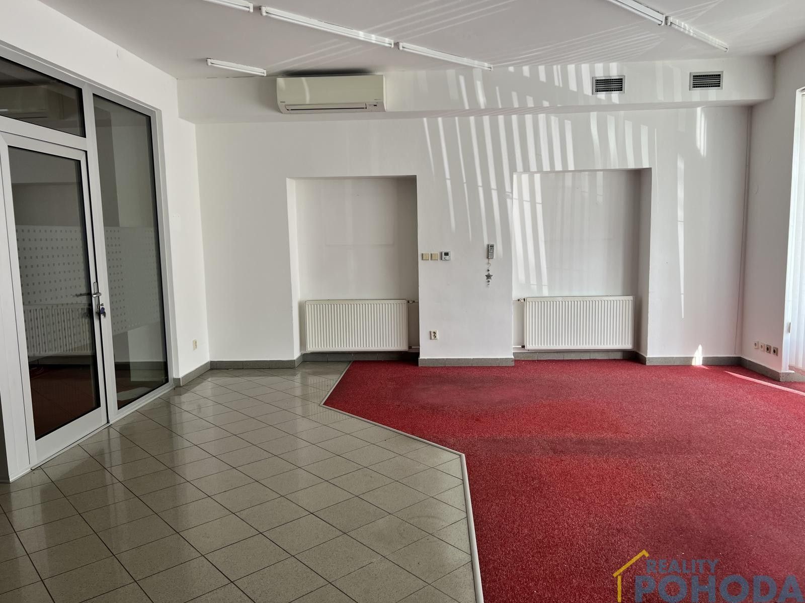 Pronájem nemovitosti 500 m² - foto 8
