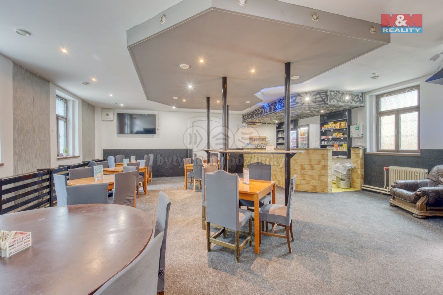 Prodej komerčního prostoru 524 m² - foto 1