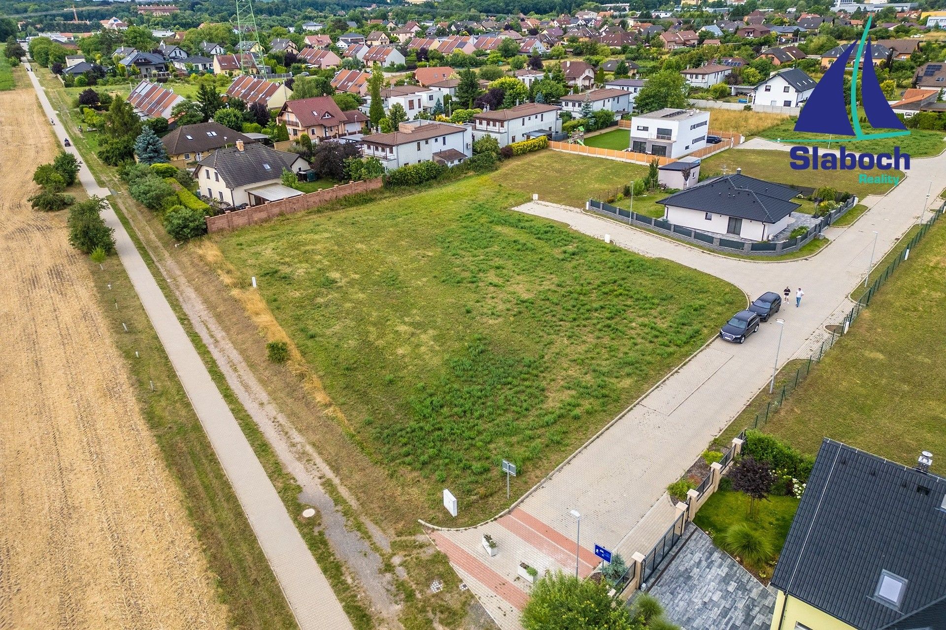 Prodej pozemku 825 m² - foto 1