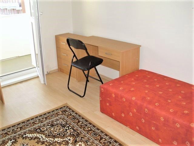 Pronájem bytu 3+1 75 m² - foto 2