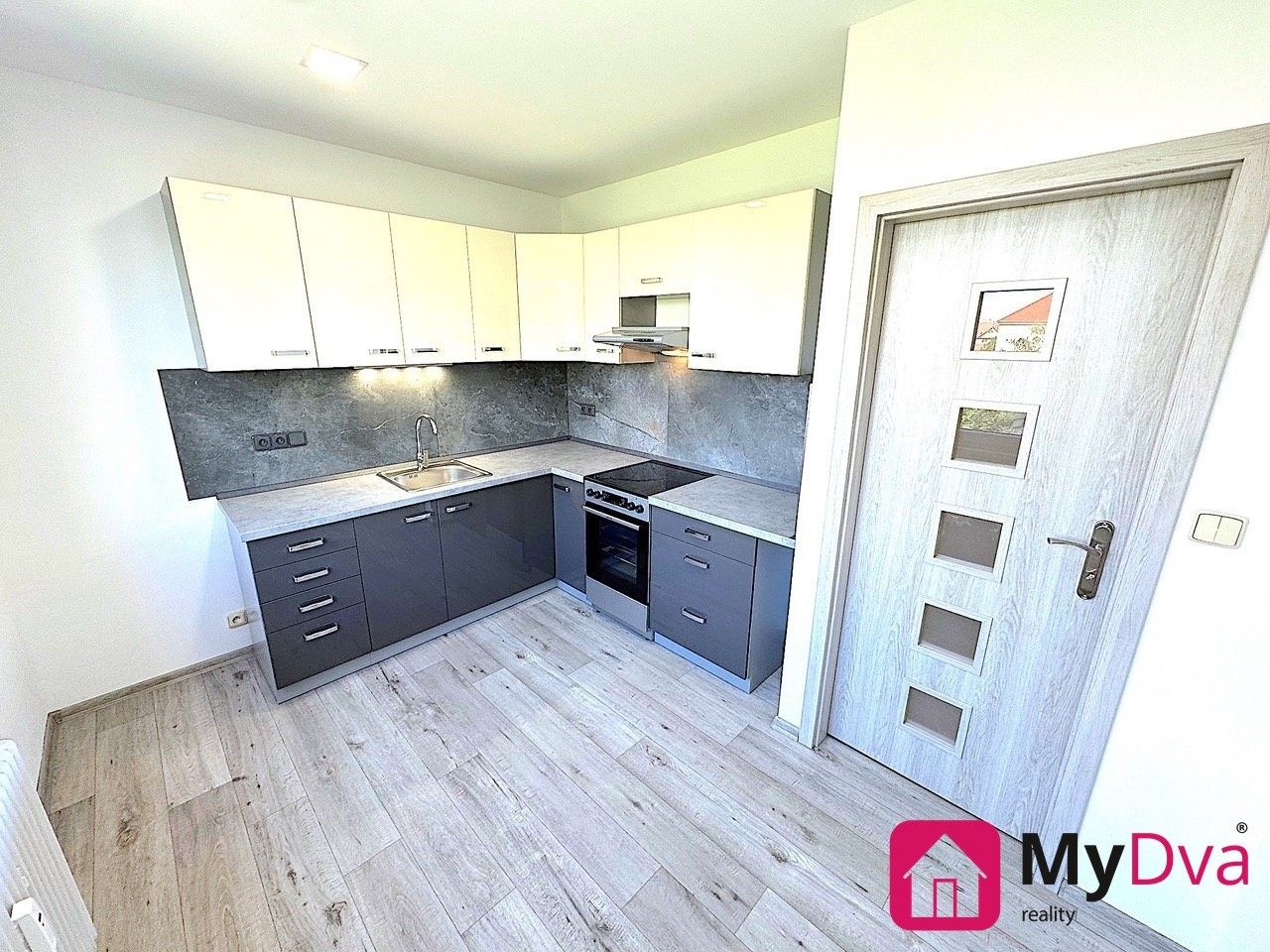 Pronájem bytu 1+1 34 m² - foto 1