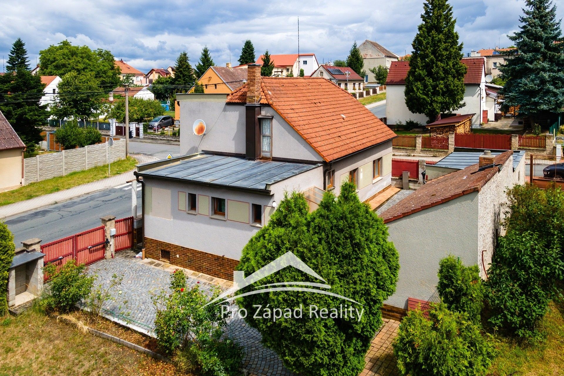 Prodej domu 175 m² - foto 1